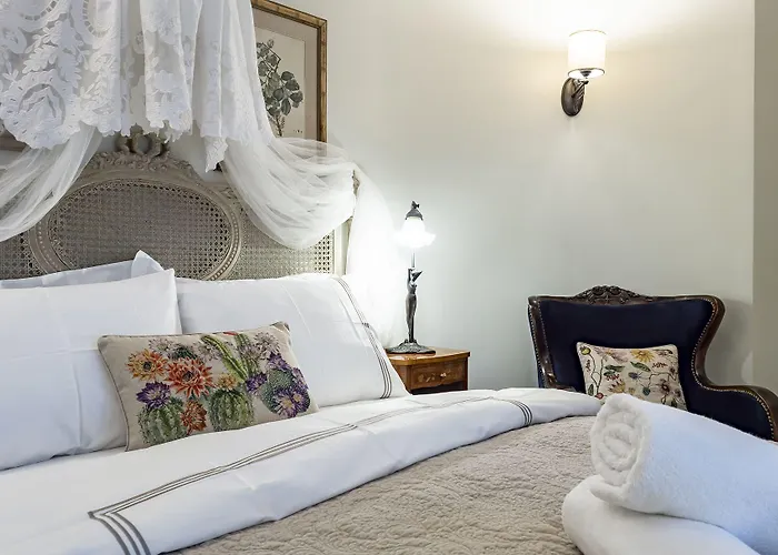 Khalkedon Boutique * ボズカーダ